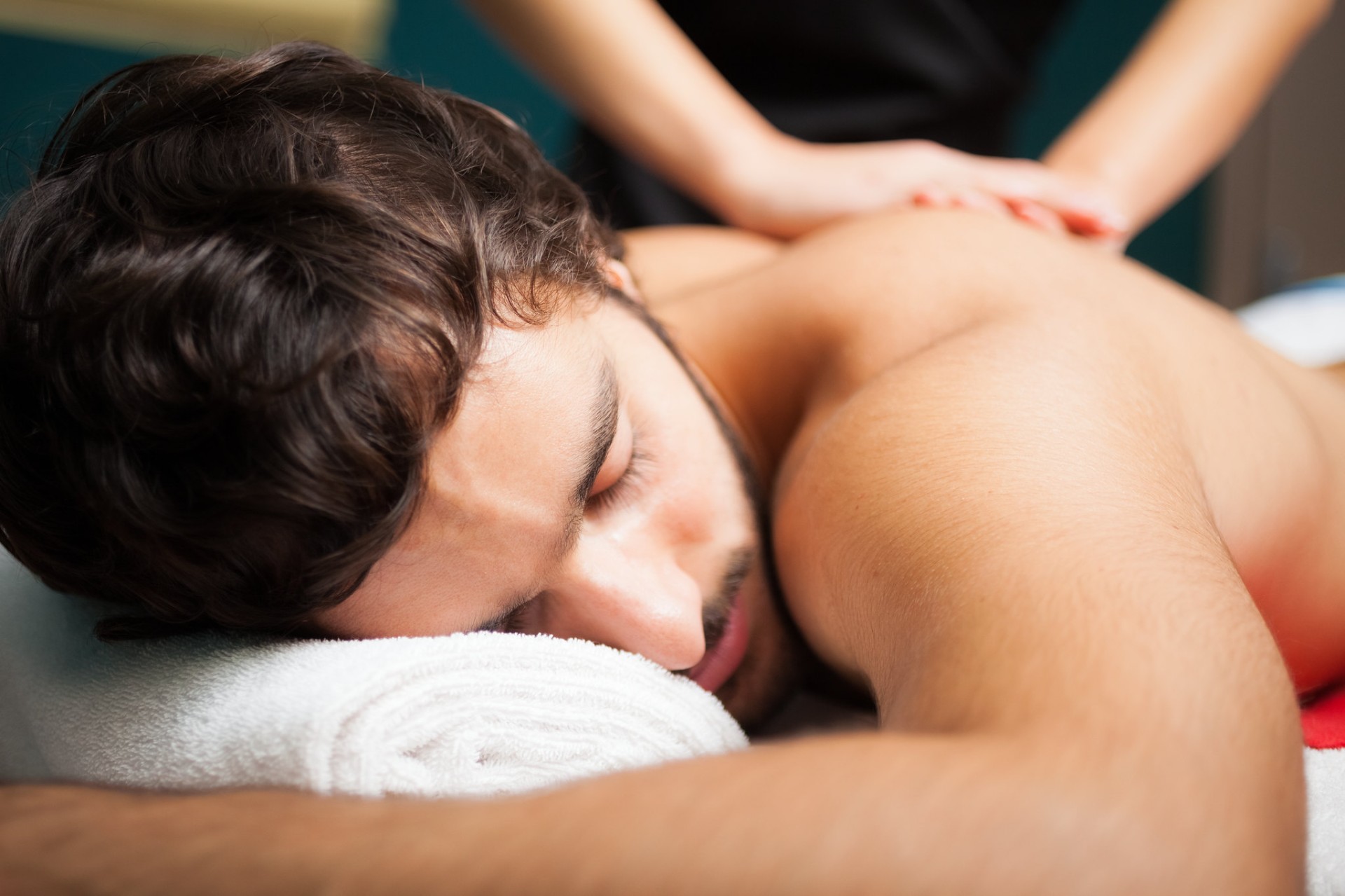 Massage Hakim du dos — séance